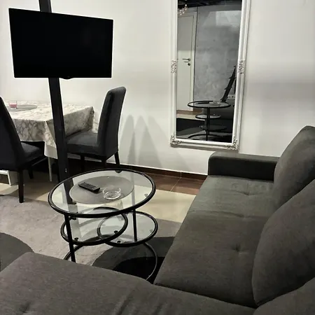 Apartman Noc 2 *
